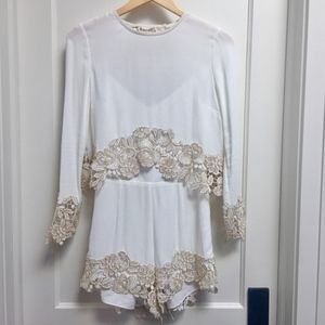 NWOT Saylor Betsey Romper White Gold Lace